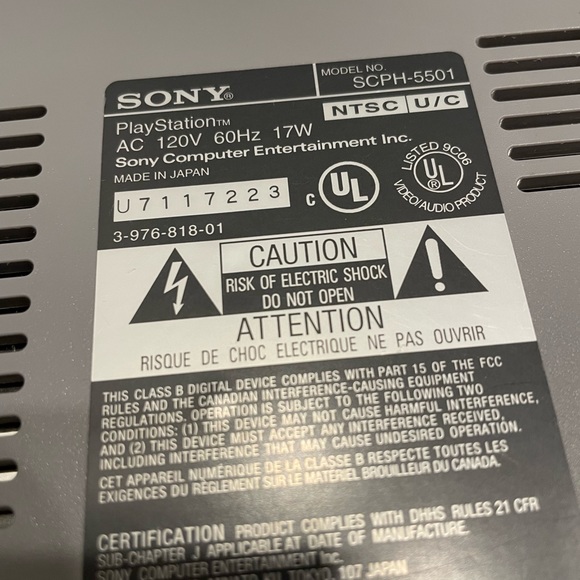 Vintage Sony PlayStation video game console - Picture 6 of 6